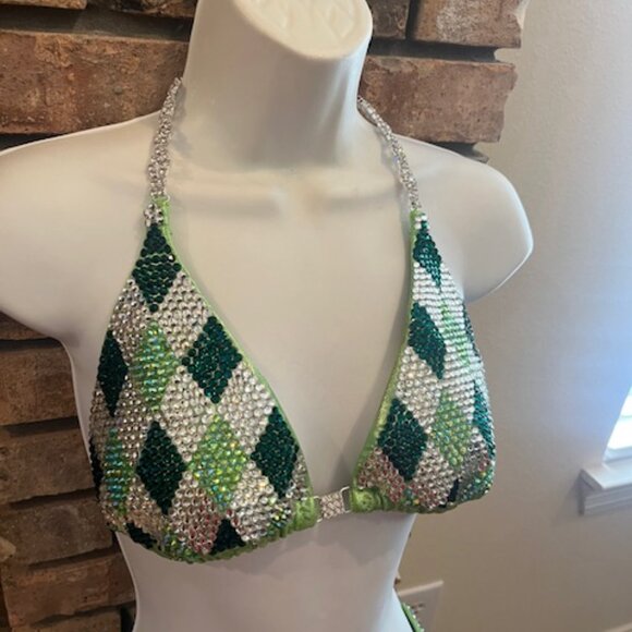 Figure Physique Bodybuilding Competition NPC Posing Suit - Picture 4 of 11